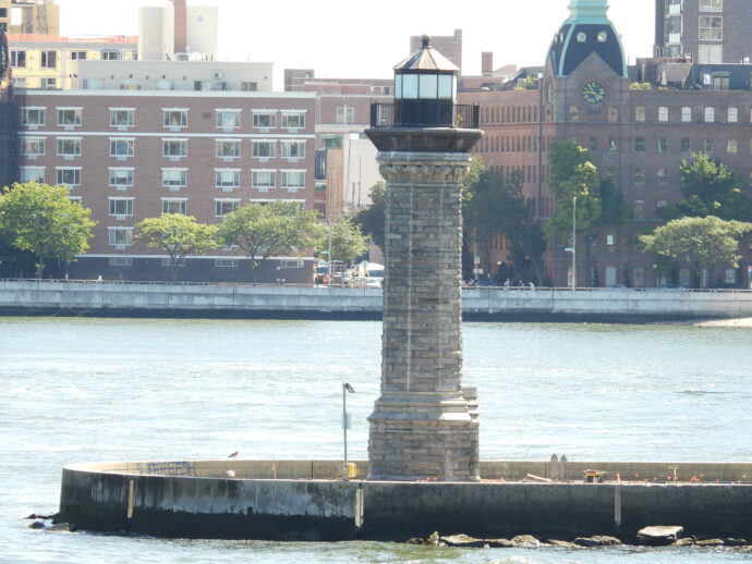 Roosevelt Island Lighthouse